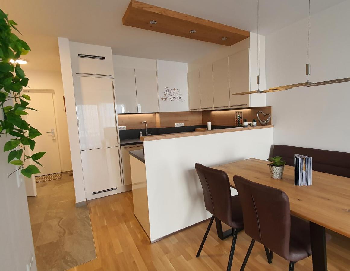 Luxurioeses Apartment Mit Garten & Terrasse In Der Naehe Vom See Im Schoenen Salzkammergut Gmunden Buitenkant foto