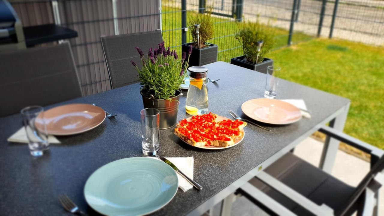 Luxurioeses Apartment Mit Garten & Terrasse In Der Naehe Vom See Im Schoenen Salzkammergut Gmunden Buitenkant foto