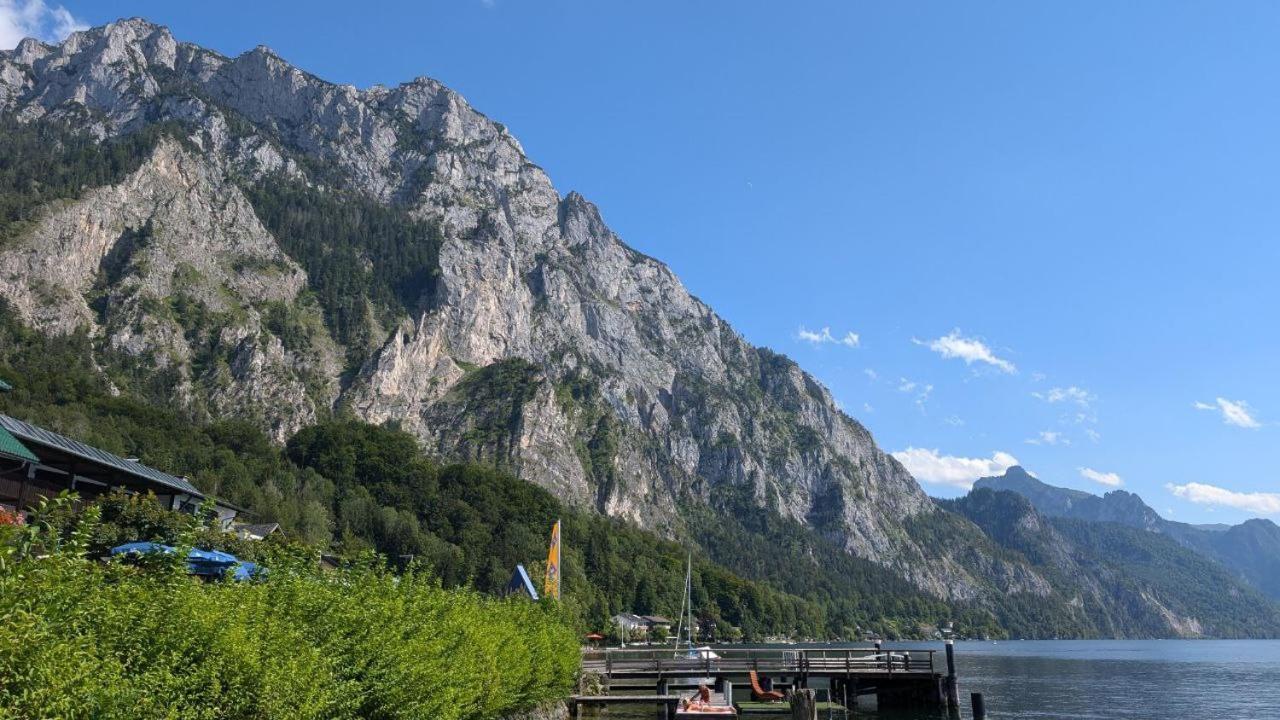 Luxurioeses Apartment Mit Garten & Terrasse In Der Naehe Vom See Im Schoenen Salzkammergut Gmunden Buitenkant foto